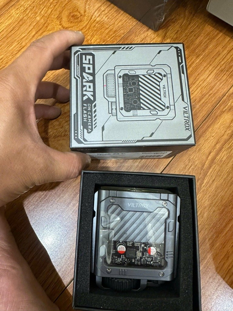 Đèn Flash Máy Ảnh Mini Viltrox Spark On-Camera Flash (Thiết Kế Cyberpunk Trong Suốt - Sạc Type-C)